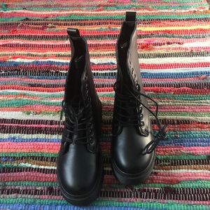 Wild Diva Lounge Rani Combat Boot